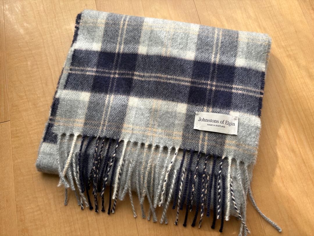 Johnstons of Elgin マフラー