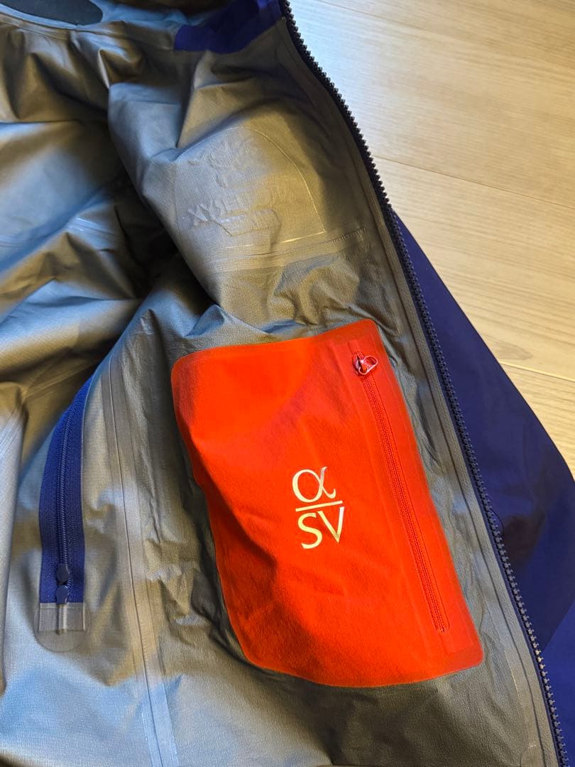 スペシャル Arc’teryx x Palace Alpha SV M パレス青