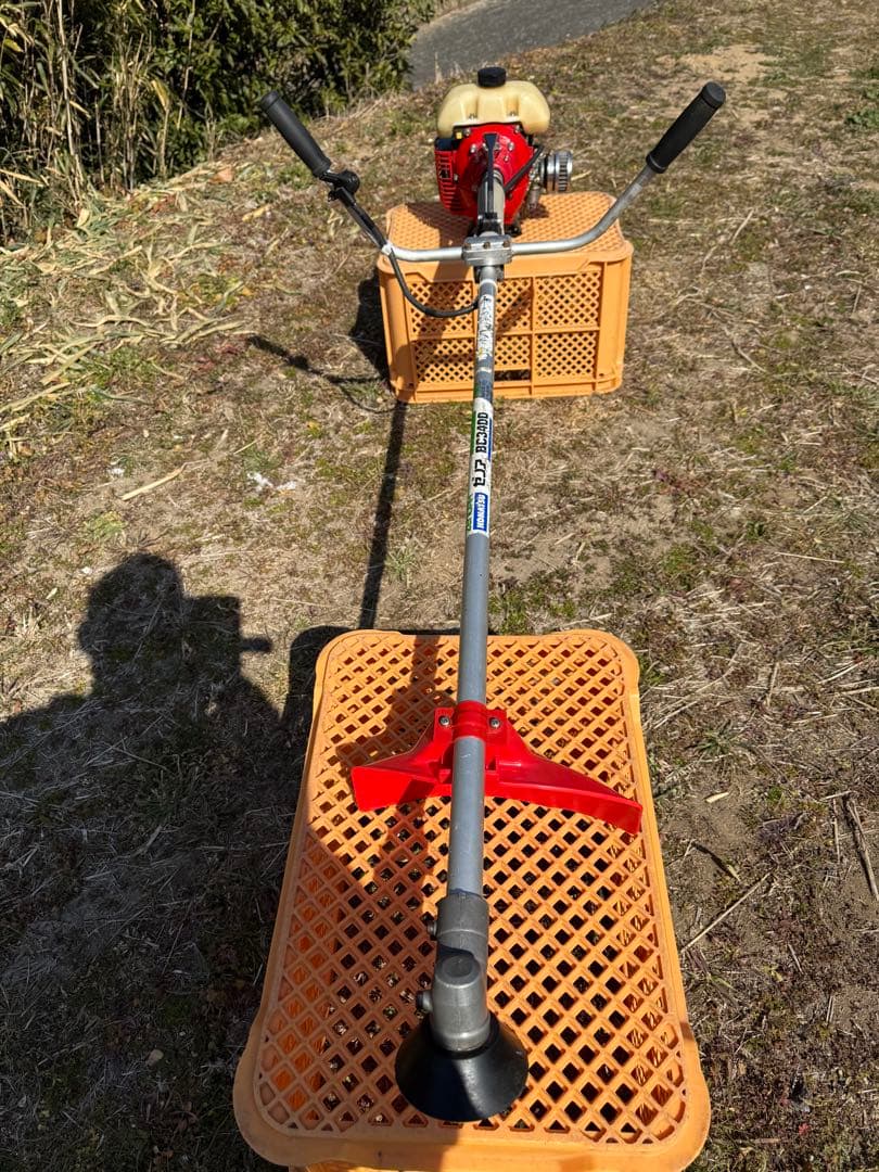 KOMATSU ZEnoAH BC3400刈り払い機