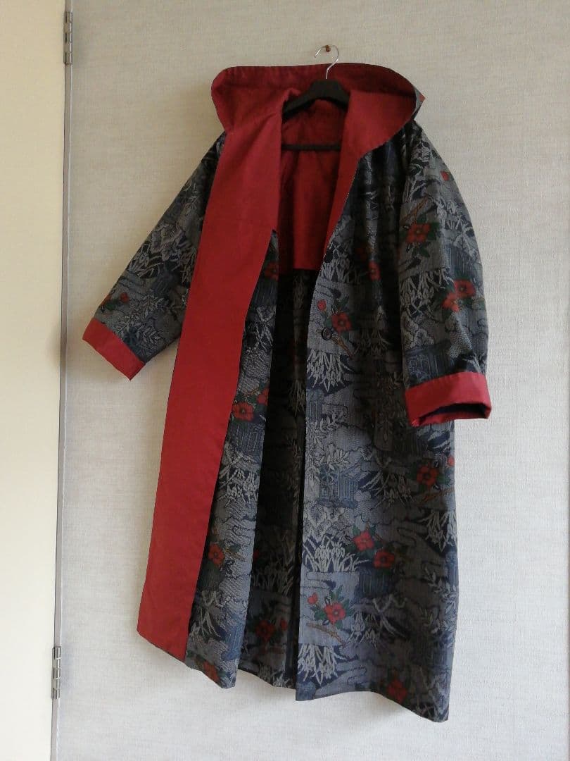 着物リメイク　ロングコート(フード付き)
