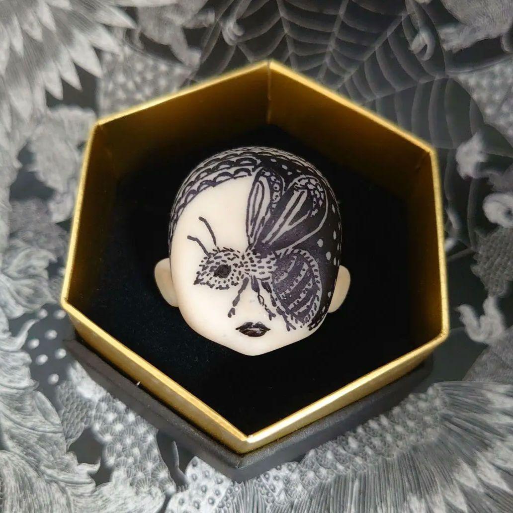 ドールミニヘッド 　蜂（はち）【ヘッド+六角形の箱】※ボディ・背景は付属しません