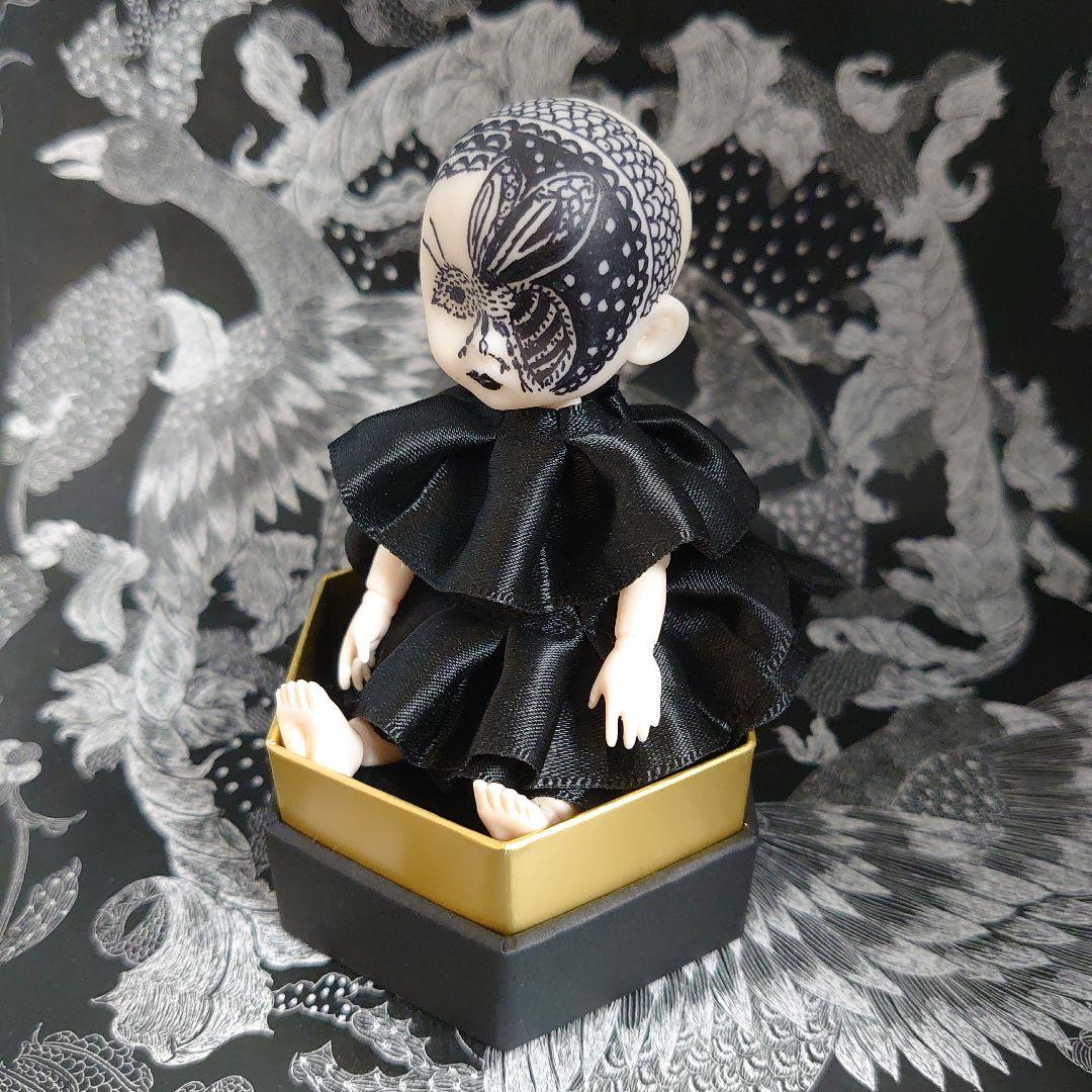 ドールミニヘッド 　蜂（はち）【ヘッド+六角形の箱】※ボディ・背景は付属しません