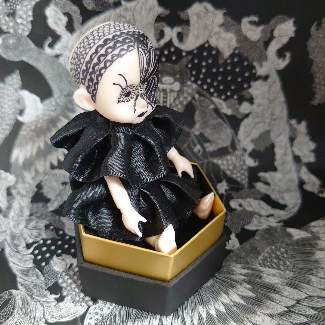 ドールミニヘッド 　蜂（はち）【ヘッド+六角形の箱】※ボディ・背景は付属しません