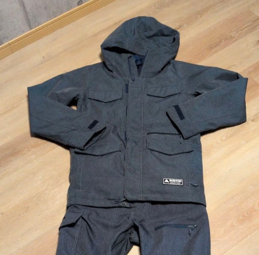 BURTON　メンズスノーボードウエア　上下