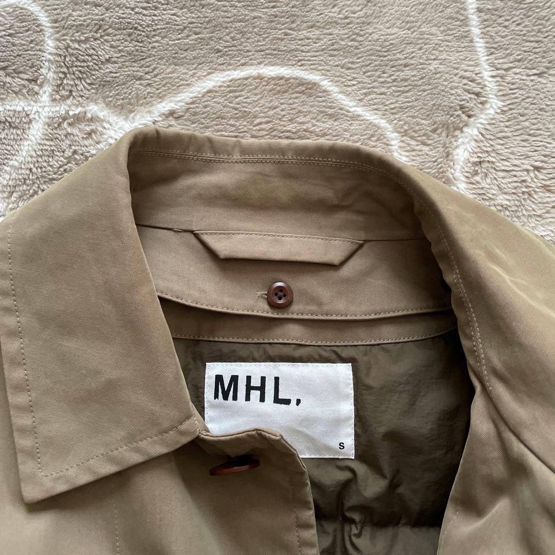 MHL. ステンカラーコート カーキ　596-9210500