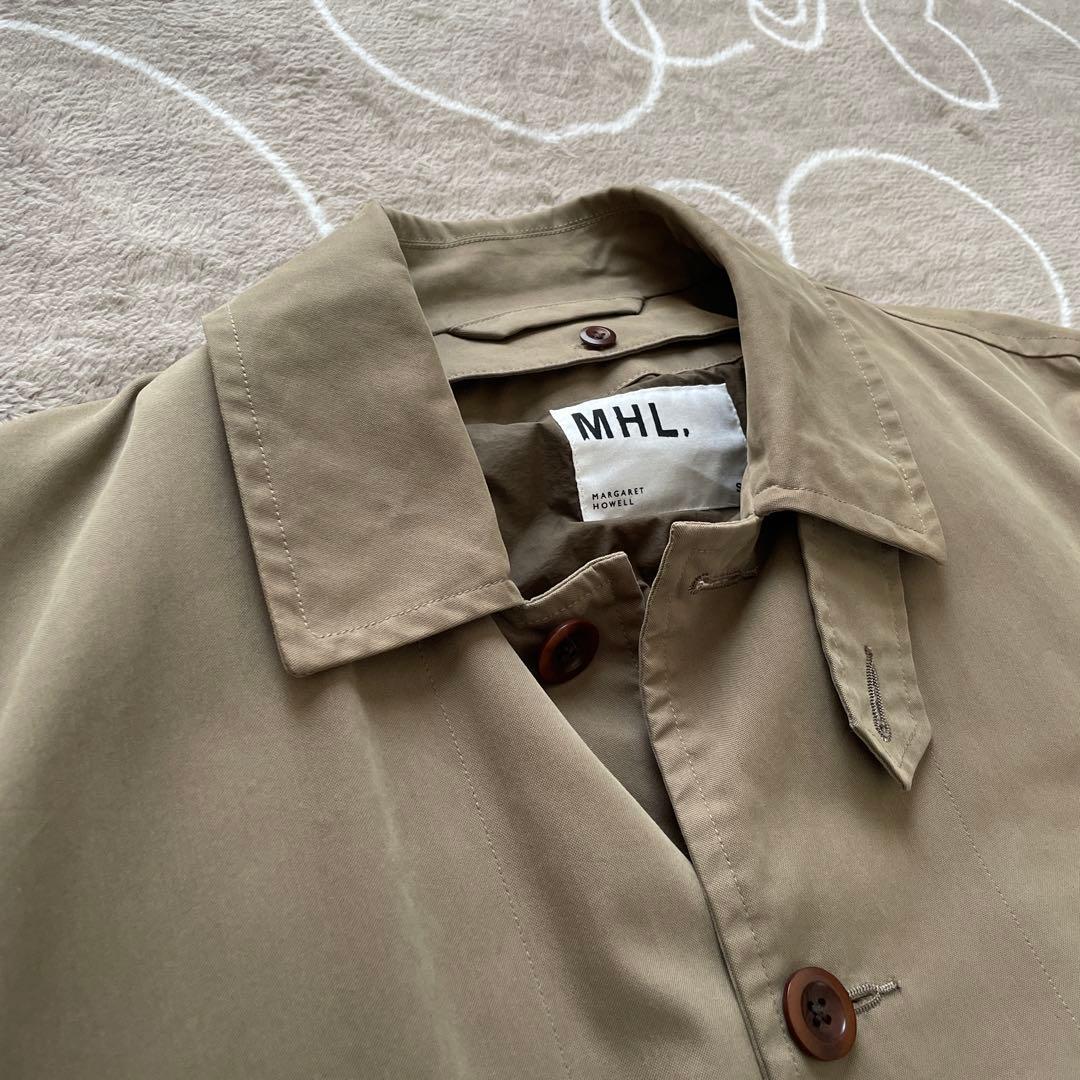 MHL. ステンカラーコート カーキ　596-9210500