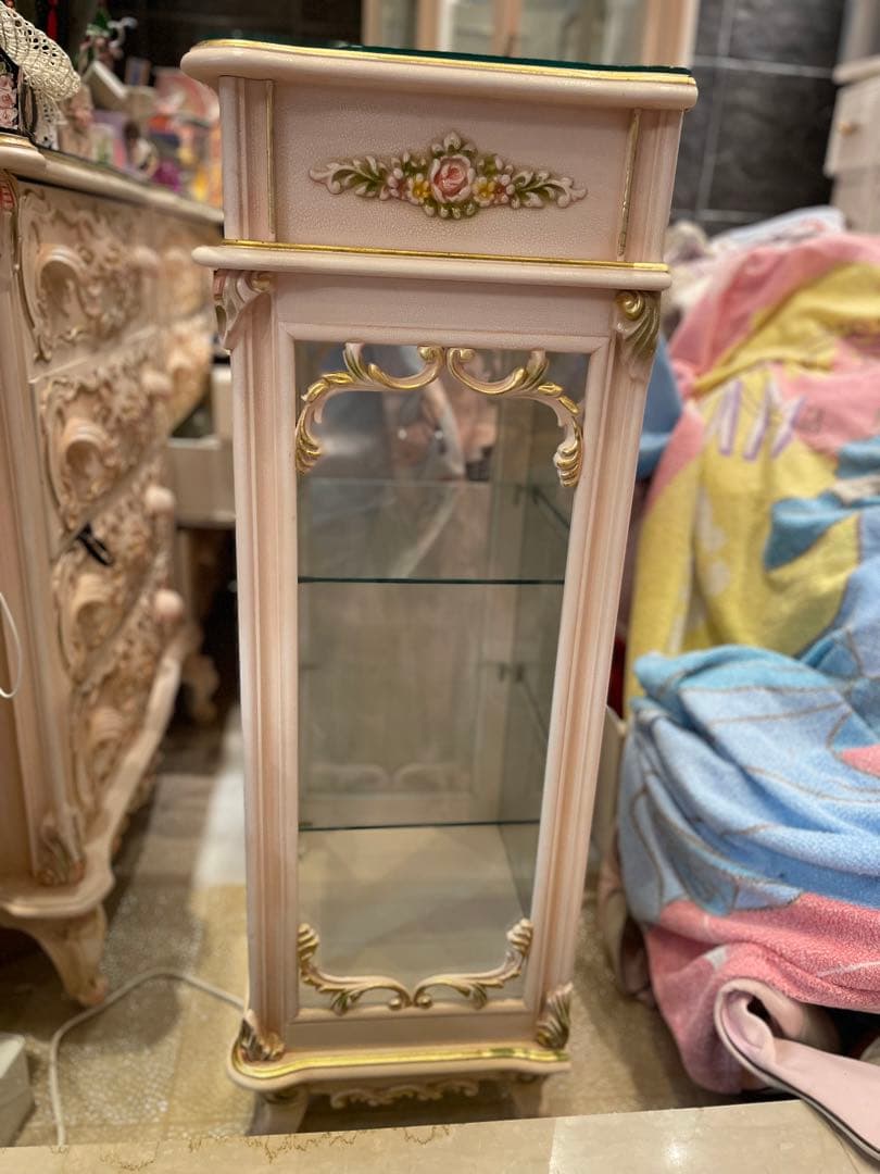ロココ調　キャビネット