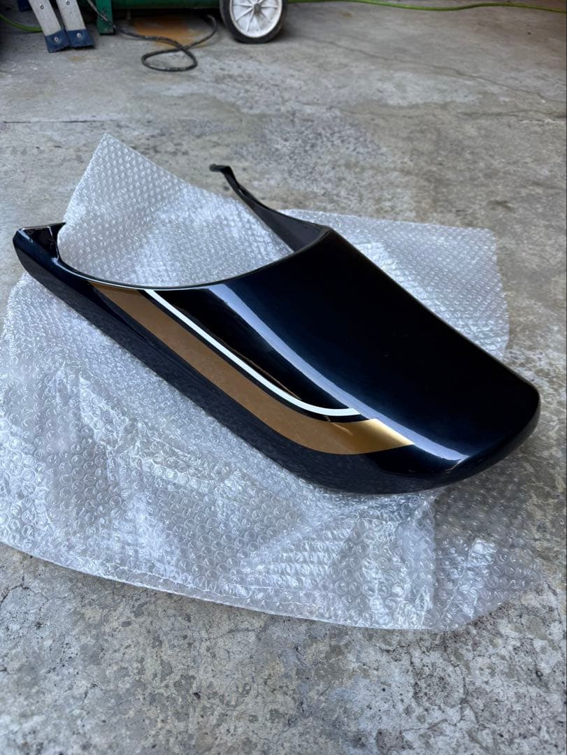 ゼファー1100用Z1仕様テールカウル