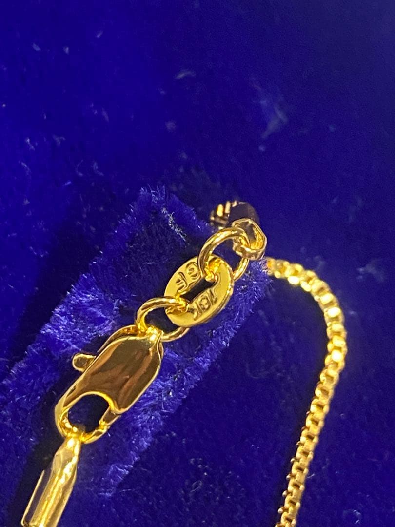 ポ*コ様 遺品整理十字模様ゴールドペンダントネックレス