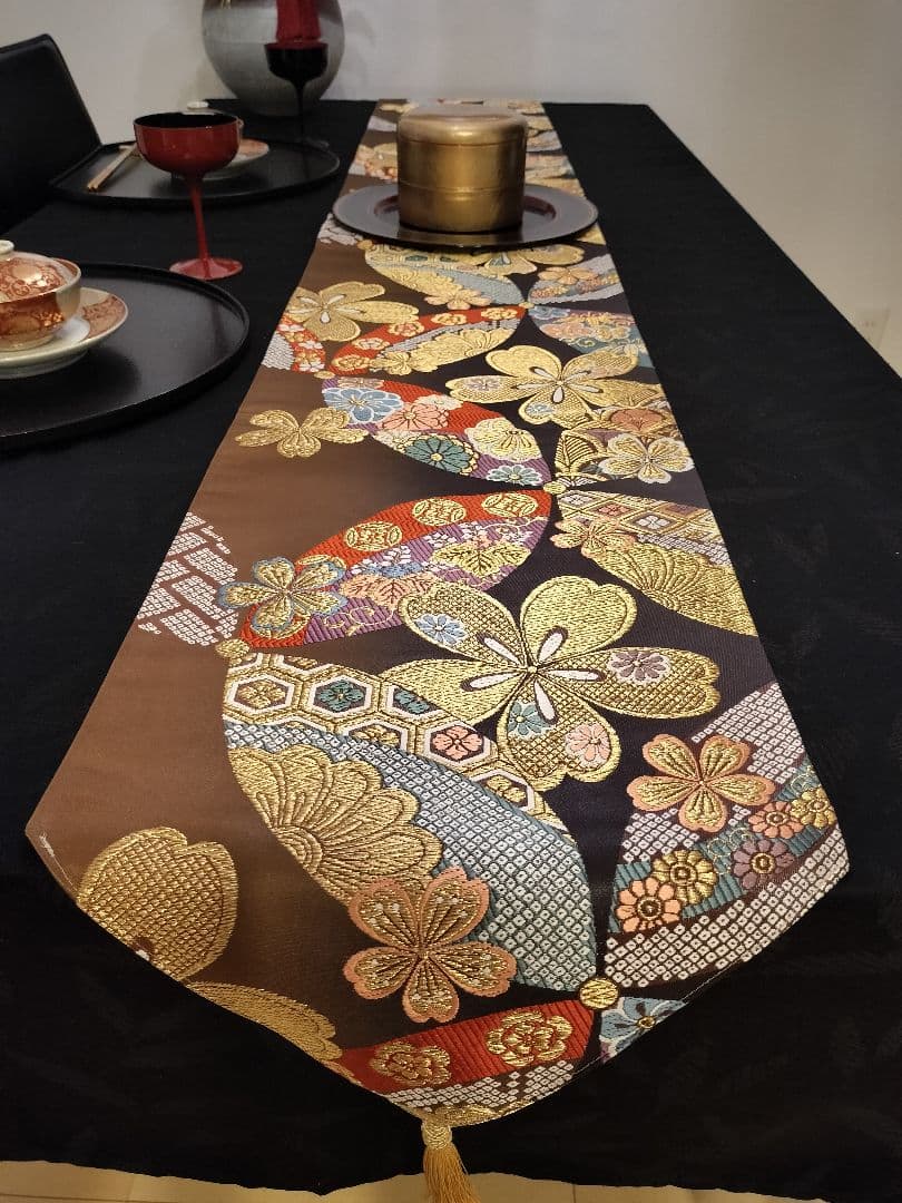 A955★逸品‼️豪華刺繍‼️ひな祭り‼️テーブルランナー2m11cm