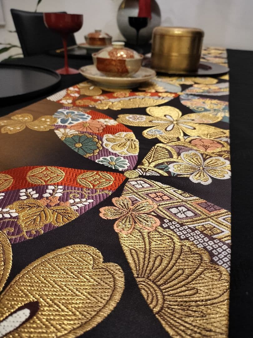 A955★逸品‼️豪華刺繍‼️ひな祭り‼️テーブルランナー2m11cm