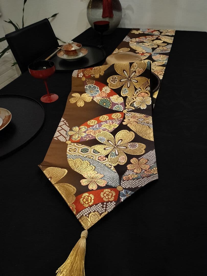 A955★逸品‼️豪華刺繍‼️ひな祭り‼️テーブルランナー2m11cm