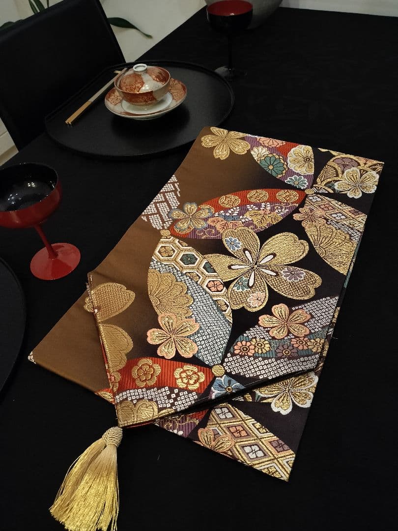 A955★逸品‼️豪華刺繍‼️ひな祭り‼️テーブルランナー2m11cm