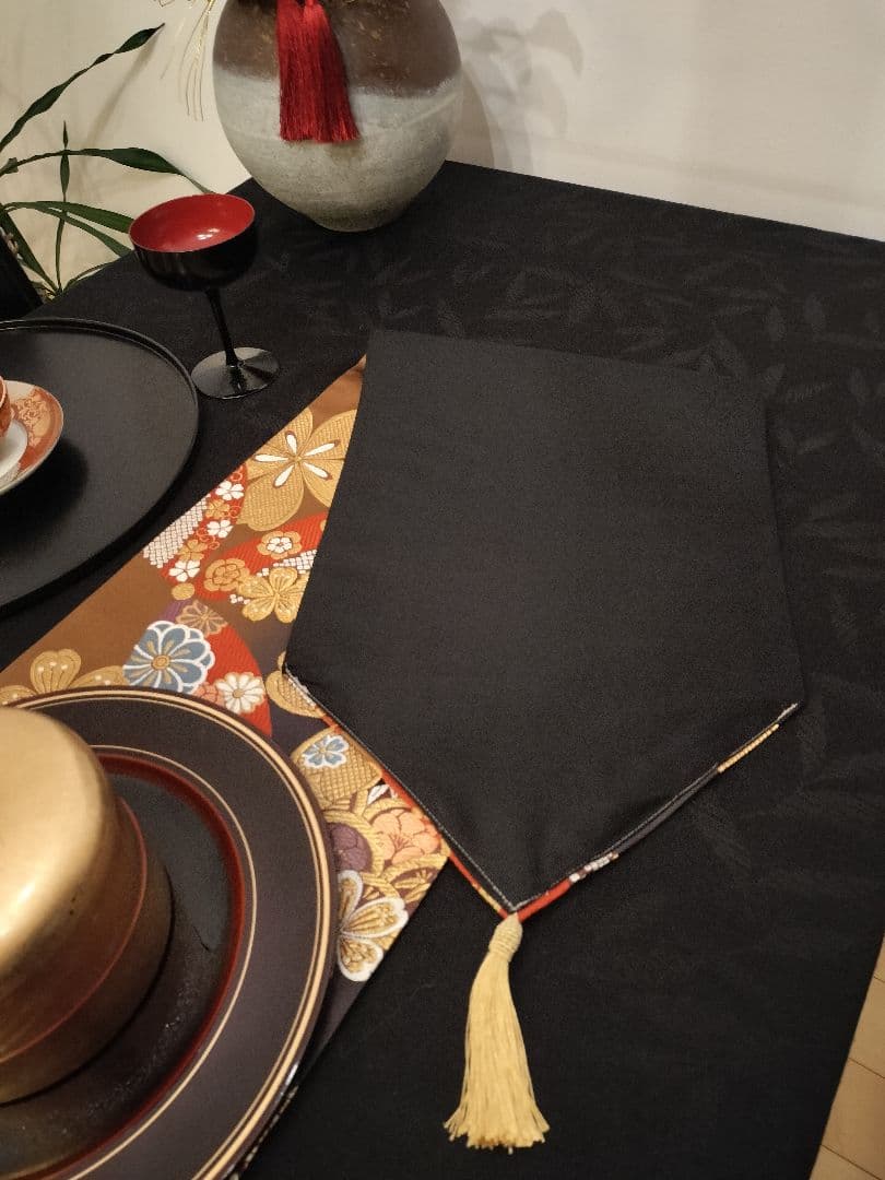 A955★逸品‼️豪華刺繍‼️ひな祭り‼️テーブルランナー2m11cm