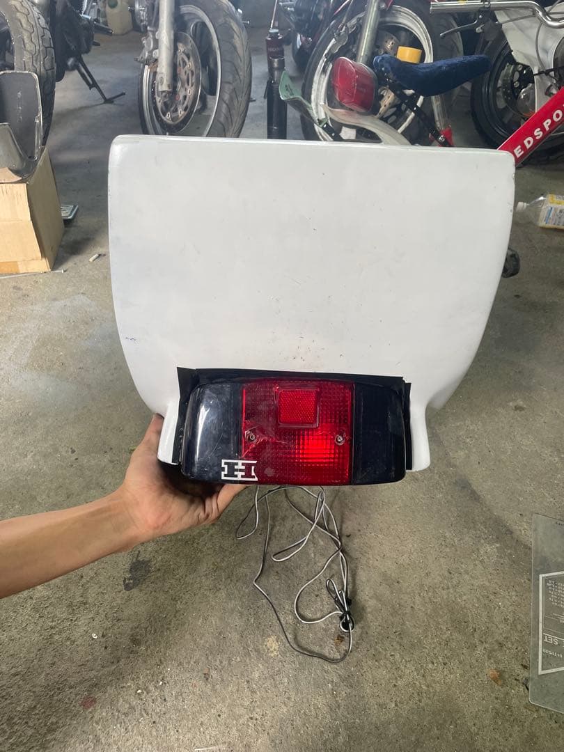 バリオスcbxテールカウル＋テールランプ【最終値下げしましたはやいもの勝ち‼️】