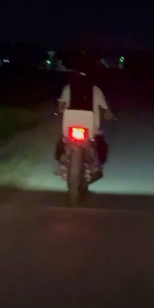 バリオスcbxテールカウル＋テールランプ【最終値下げしましたはやいもの勝ち‼️】