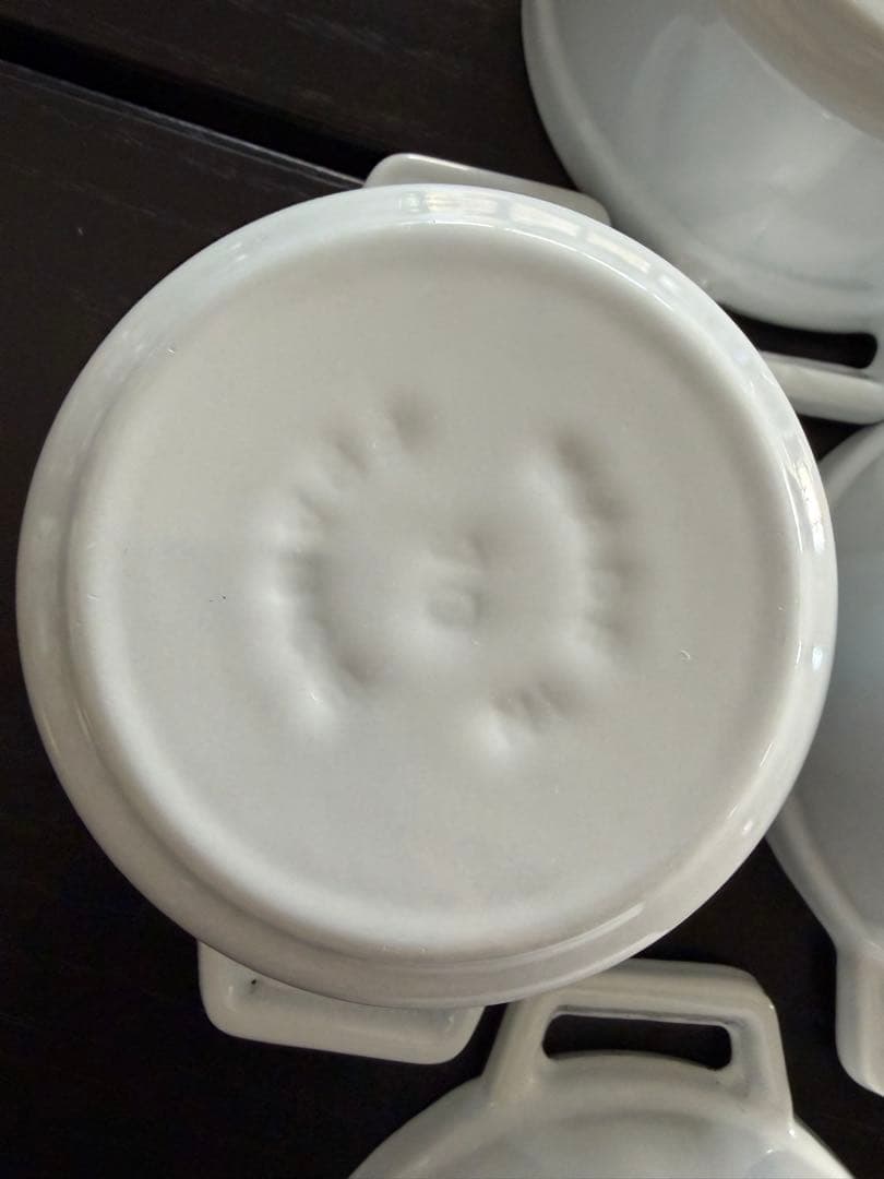 貴重希少　ストウブ　ピュアホワイト　10cm 4個セット　箱無し