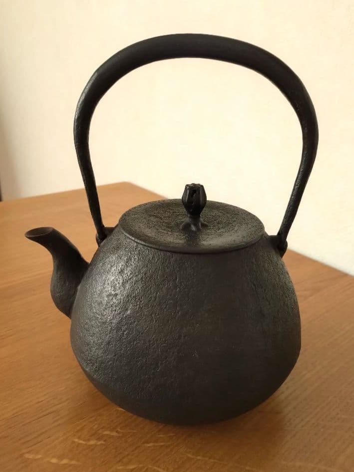 南部鉄器　釜定　鉄瓶（秋の実）