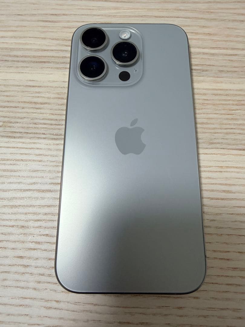 Apple iPhone 15Pro 本体