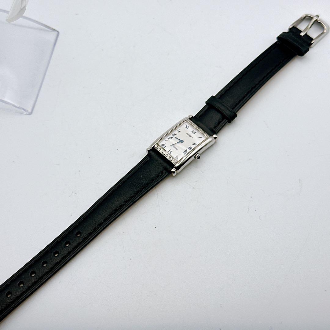 良品 稼動品 セイコー エクセリーヌ レディース腕時計 シルバー 白文字盤