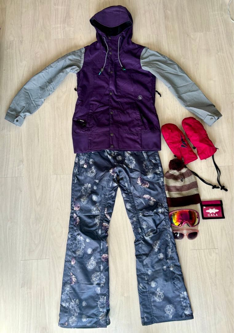 VOLCOM ボルコム　スノーウェアー セット