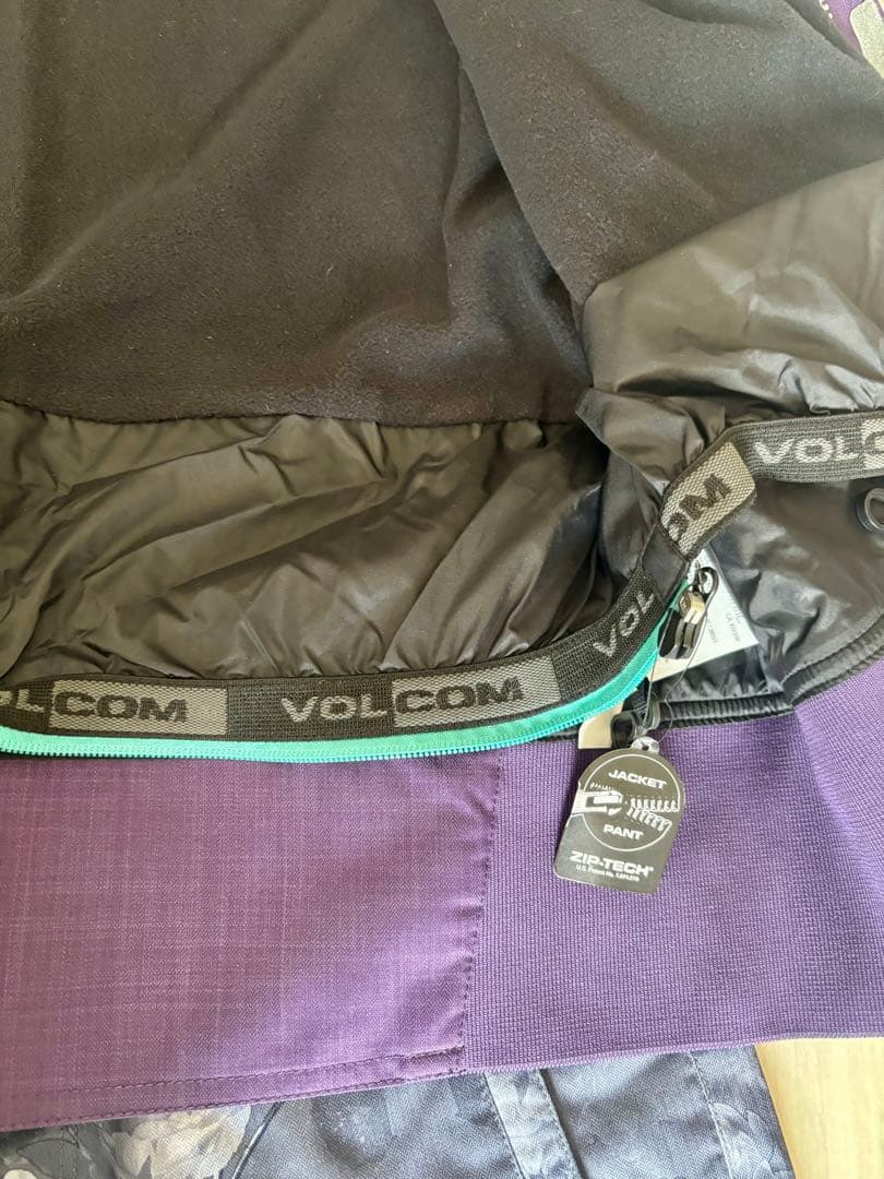 VOLCOM ボルコム　スノーウェアー セット