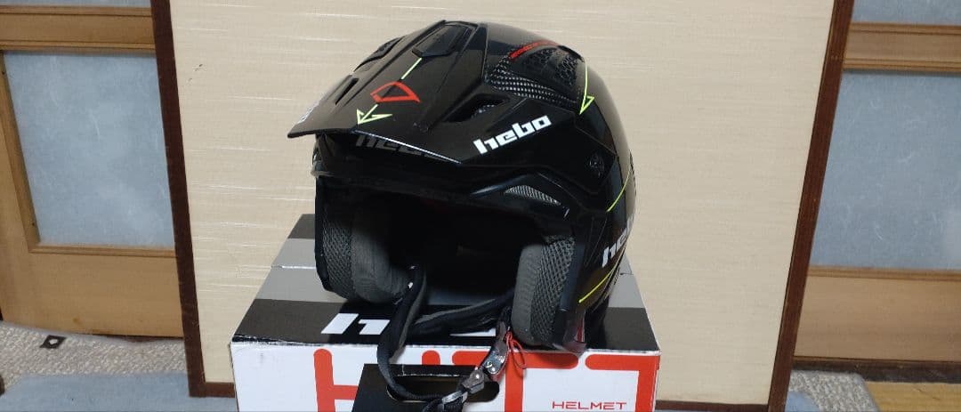 hebo トライアルヘルメット カーボン