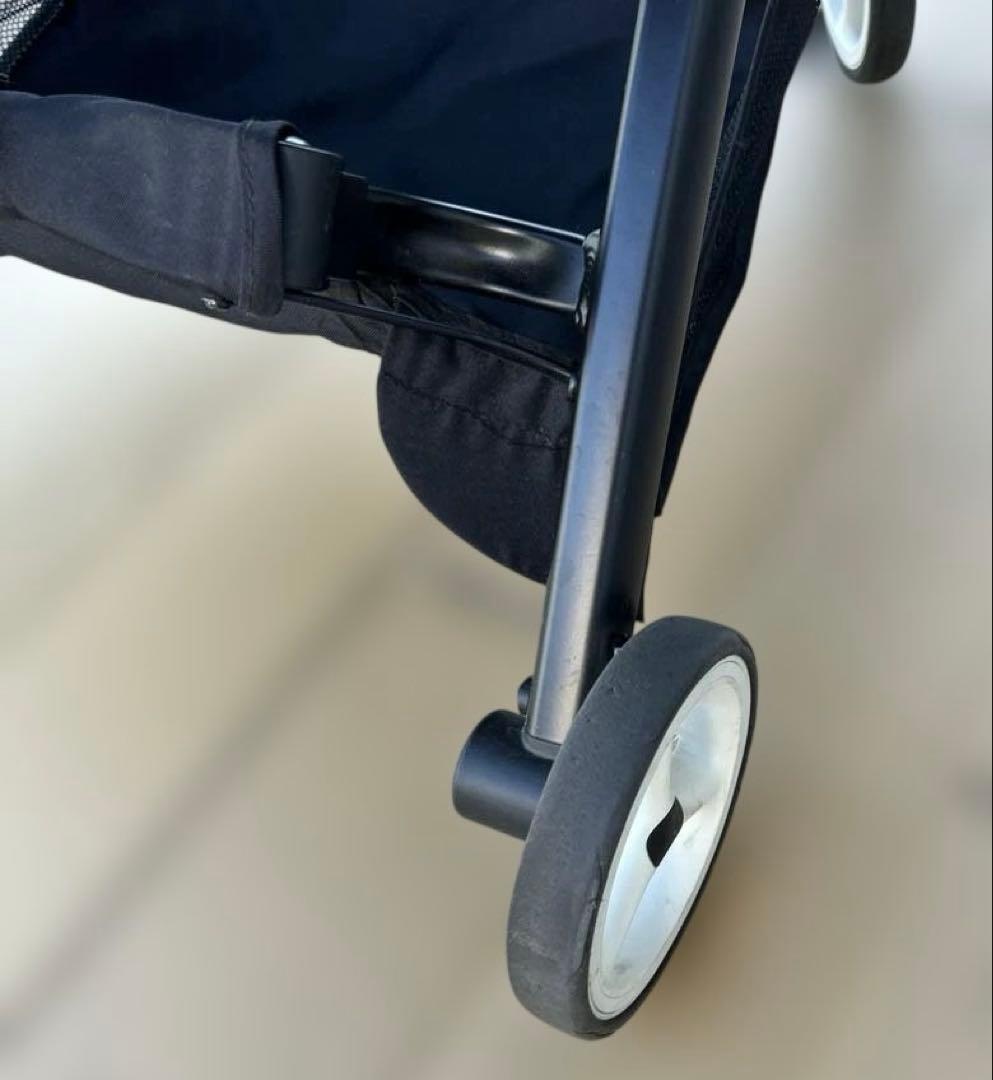 サイベックスリベル 折りたたみ式ベビーカーブラック（バンパーバー付)