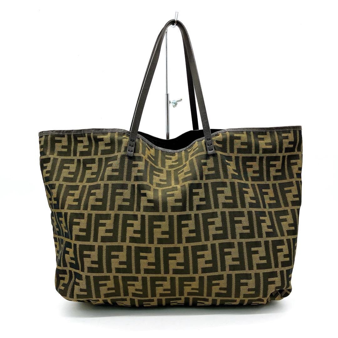 【FENDI】トートバッグ ズッカ柄　ナイロン　ブラウン　A4 ポーチ