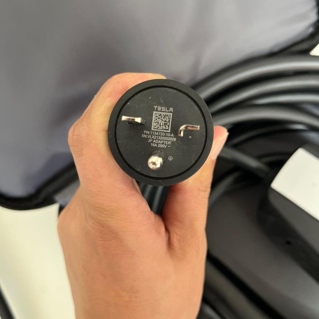 Tesla 充電ケーブルセット