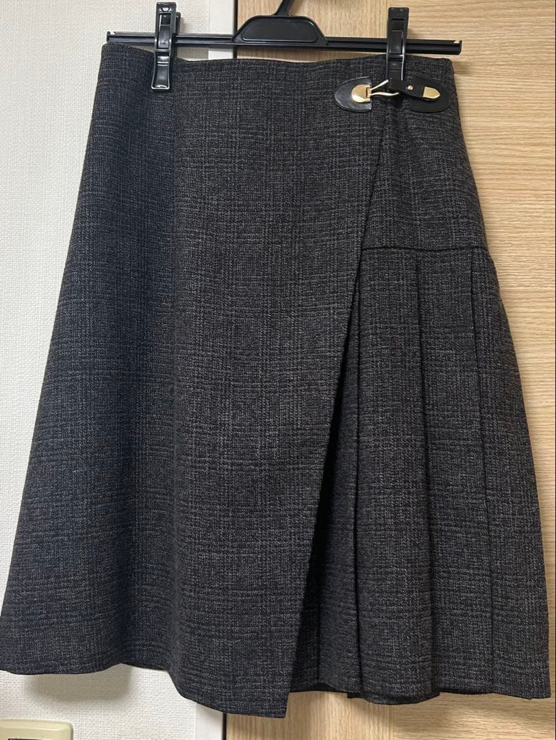 ジャスグリッティー　スカート　アプワイザーリッシェ　マイストラーダ　カデュネ