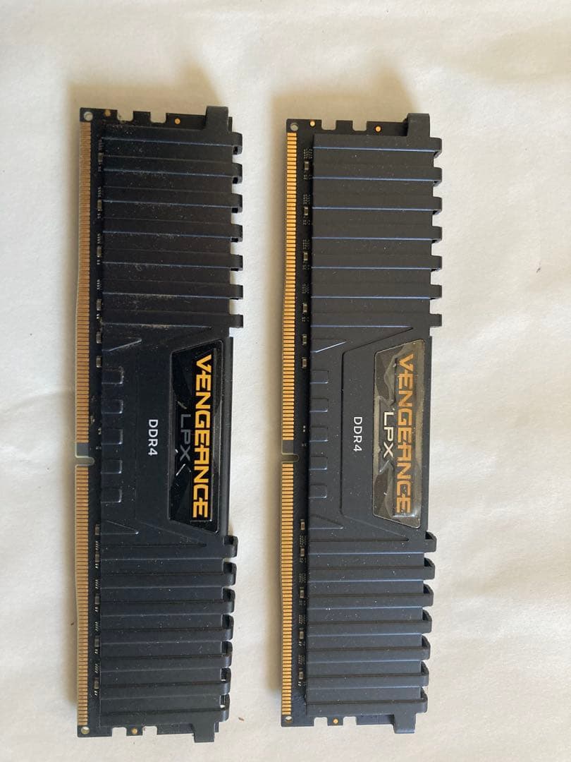 メモリー CORSAIR VENGEANCE LPX DDR4 64GB 3200MHz
