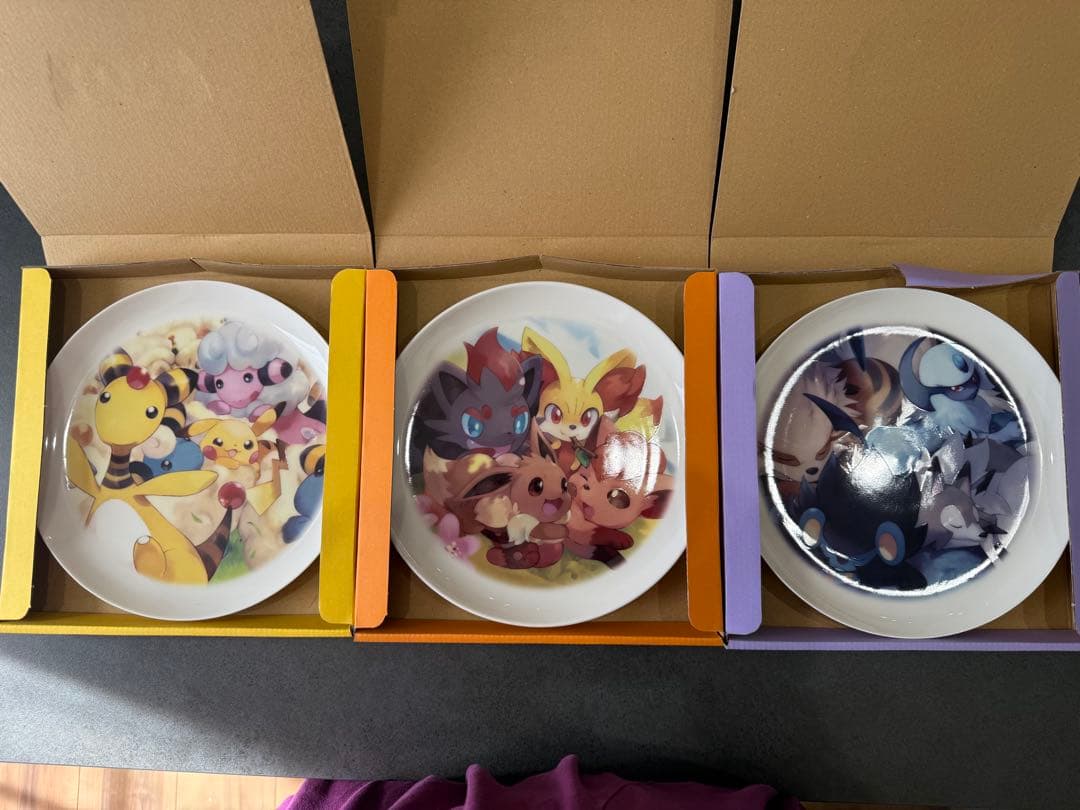 ポケモンセンター限定　絵皿3枚セット