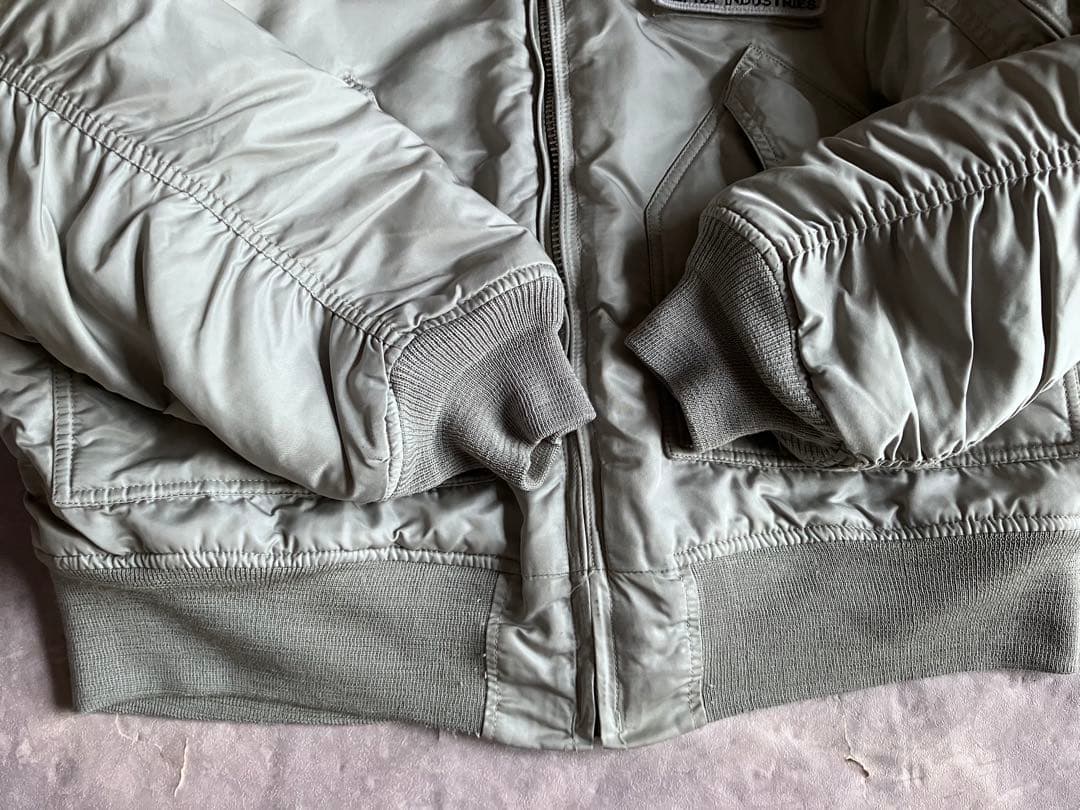 ALPHA cwu-45p ミリタリー フライトジャケット シルバーグレー系 L