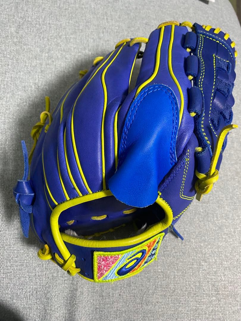 アシックス　sikisai 投手用　軟式