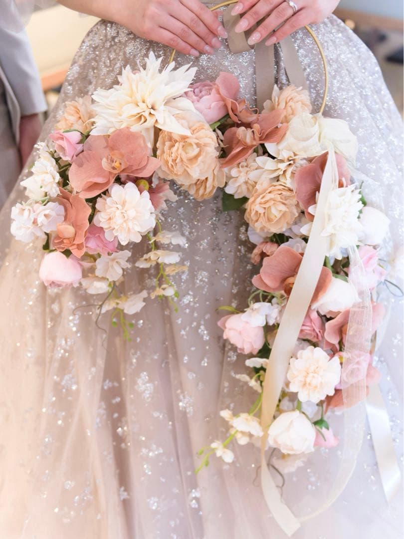 フープブーケ 大人可愛いピンクベージュ　ブートニア付き