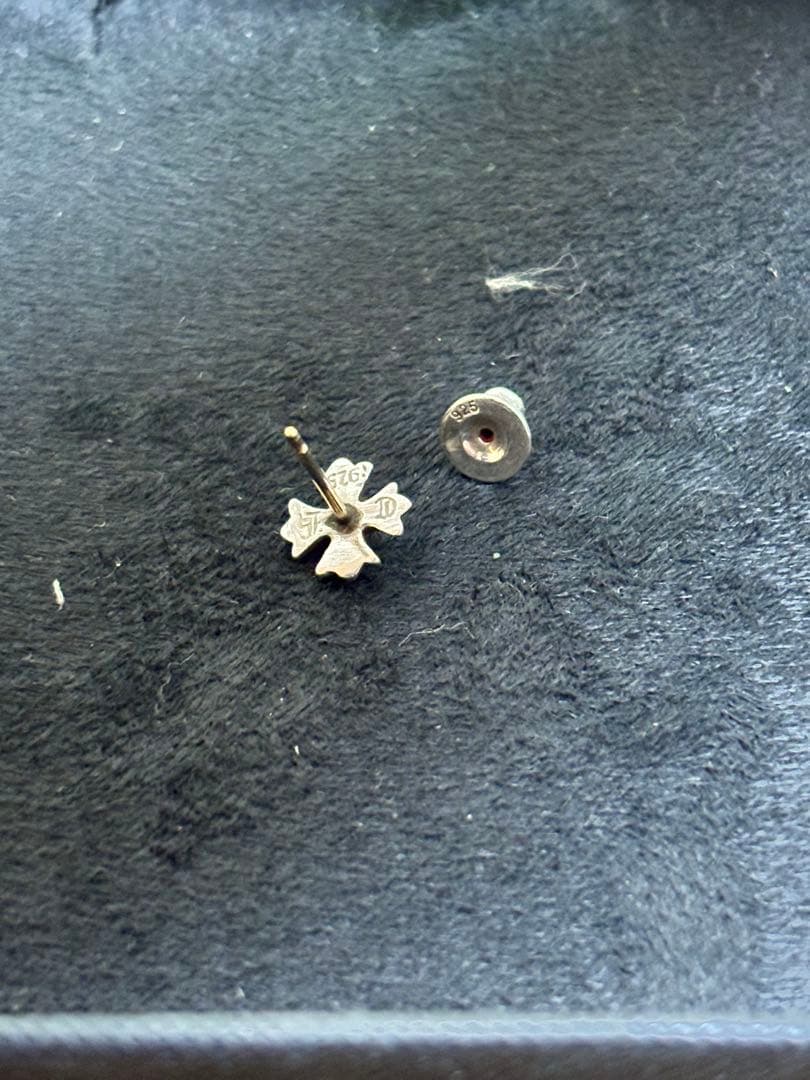 【正規品】クロムハーツ CHプラススタッド ピアス