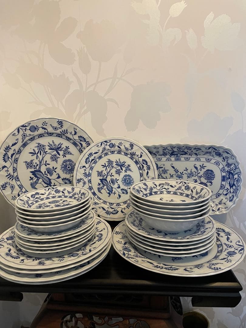 新品　Blue Elbe by Tanyo ブルーエルベ 皿　ボタニカル柄　28