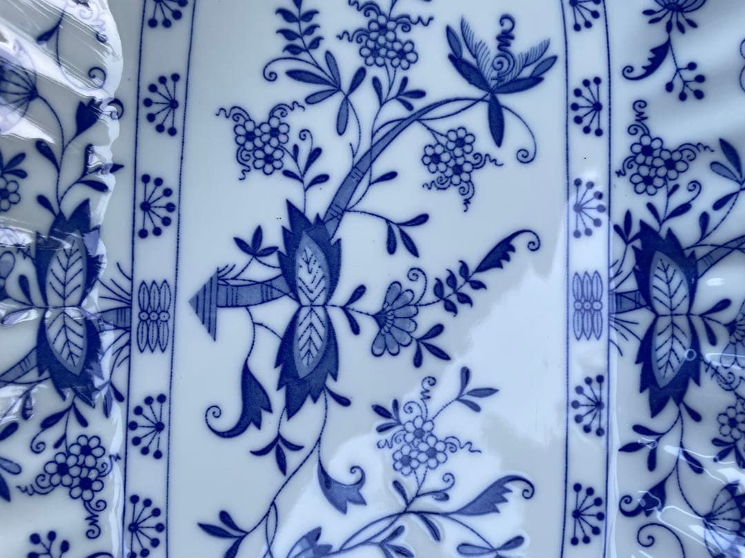 新品　Blue Elbe by Tanyo ブルーエルベ 皿　ボタニカル柄　28