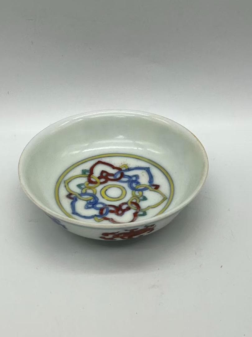 明朝成化年間　斗彩連枝宝相花纹洗　【大明成化年製】在銘　茶道具(F-126)