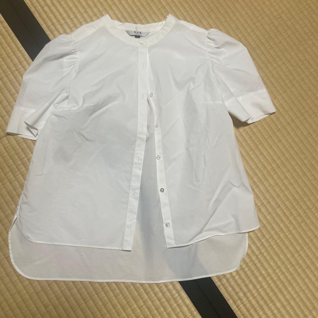 ホワイト 半袖シャツ　she tokyo