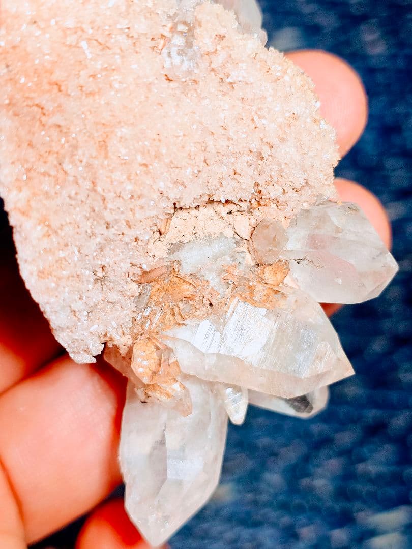 ヒマラヤのクル渓谷産 水晶クラスター