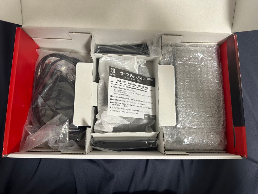 【ドック完全未使用】Nintendo Switch本体ネオンブルー/ネオンレッド