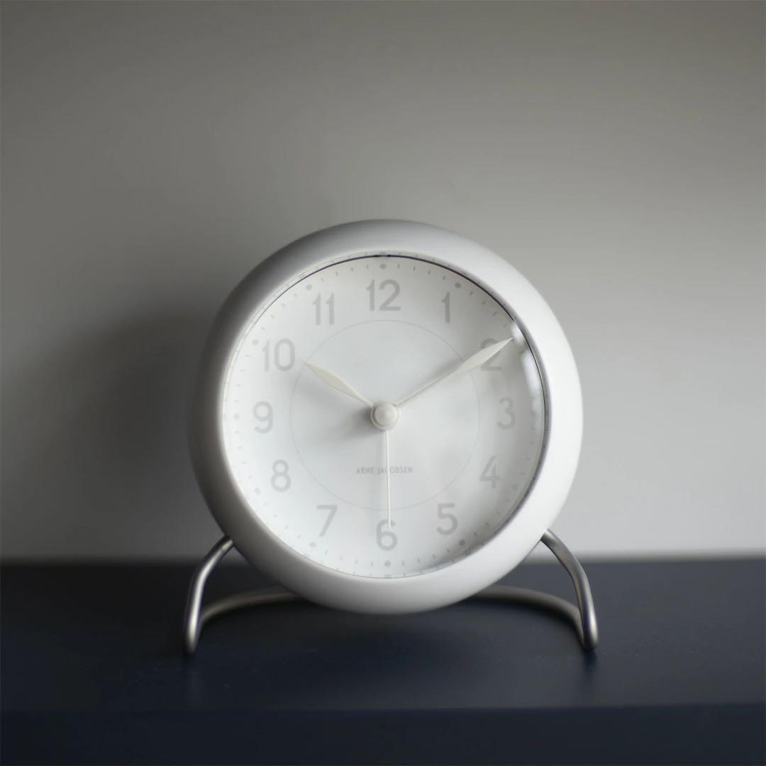 アルネヤコブセン　テーブルクロック　ステーションベルビュー　ホワイト　限定　北欧