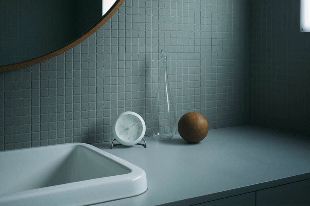 アルネヤコブセン　テーブルクロック　ステーションベルビュー　ホワイト　限定　北欧