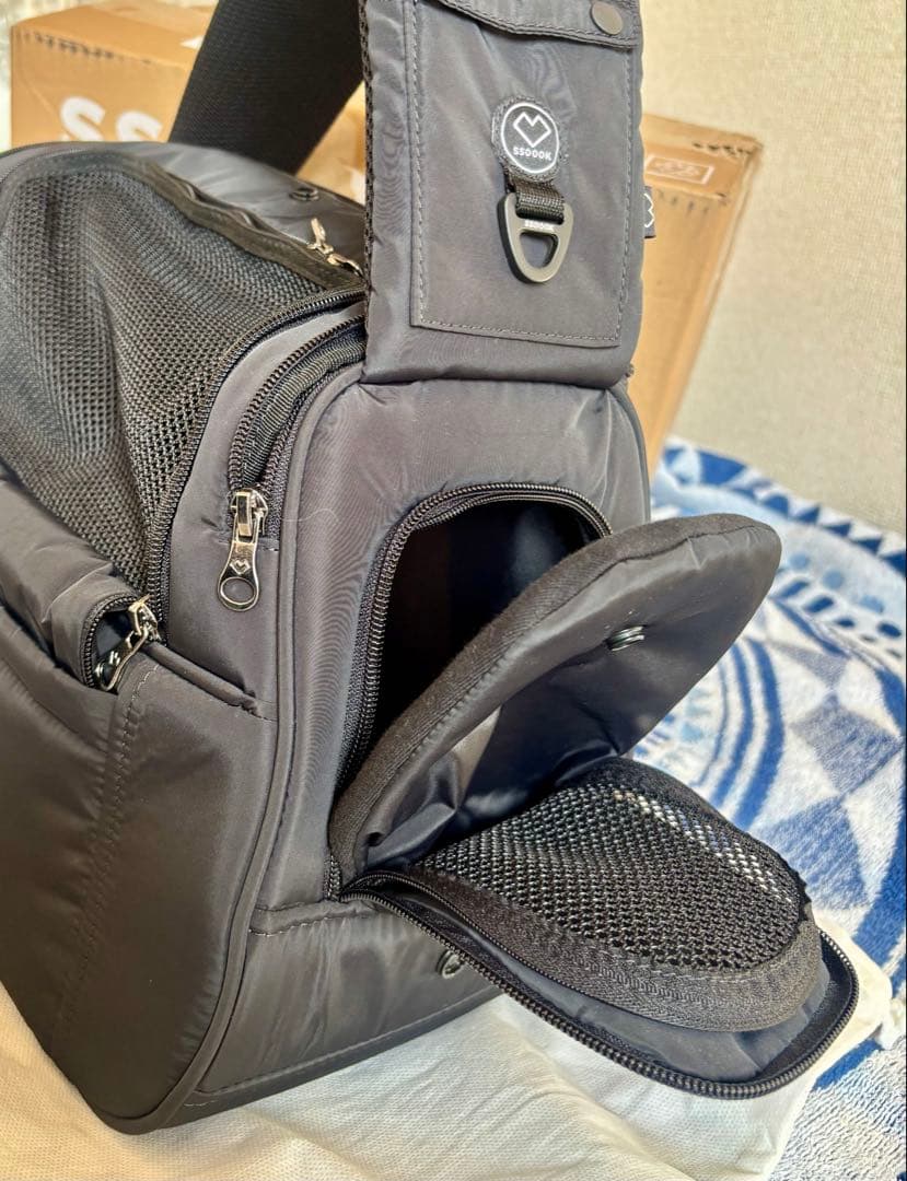 新品未使用！SSOOOK スリングバッグ ブラックS