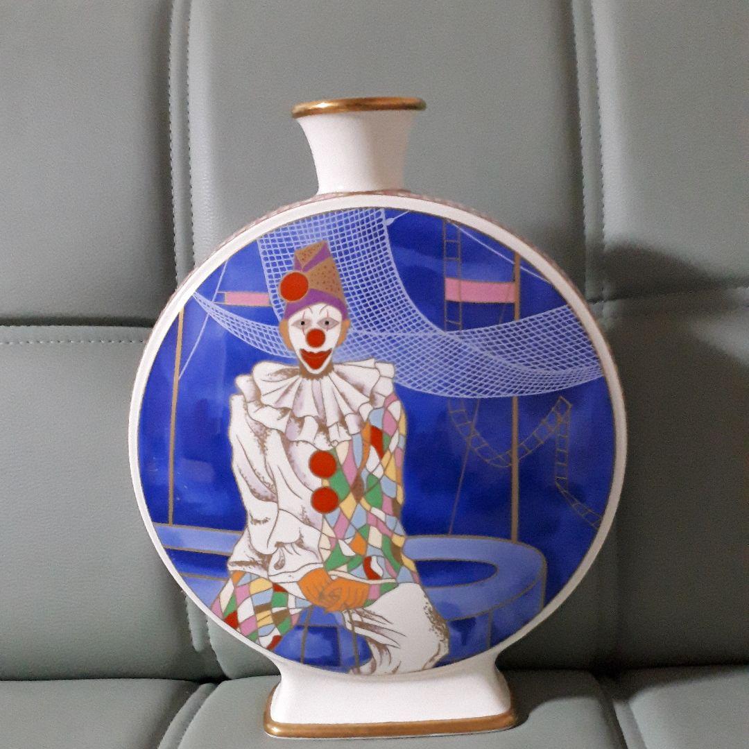 ピエロの花瓶　　ナルミ