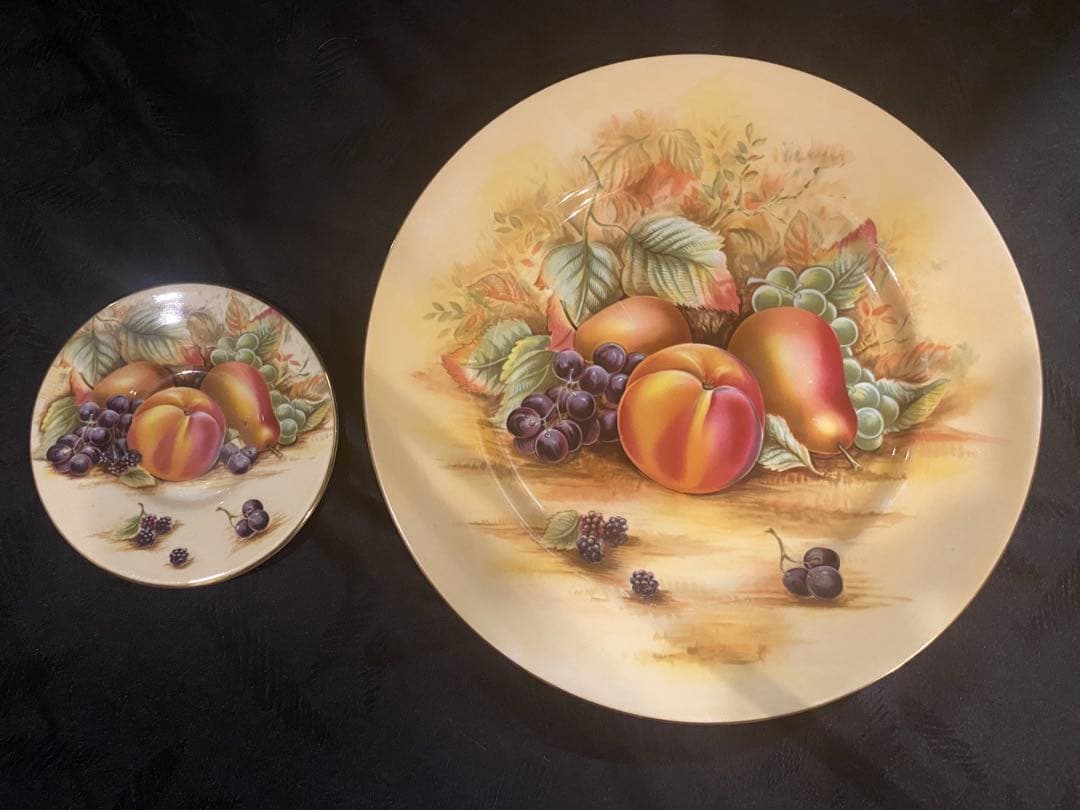 イングランド製　オーチャードゴールド　デミタスカップ＆ソーサー　27cmプレート