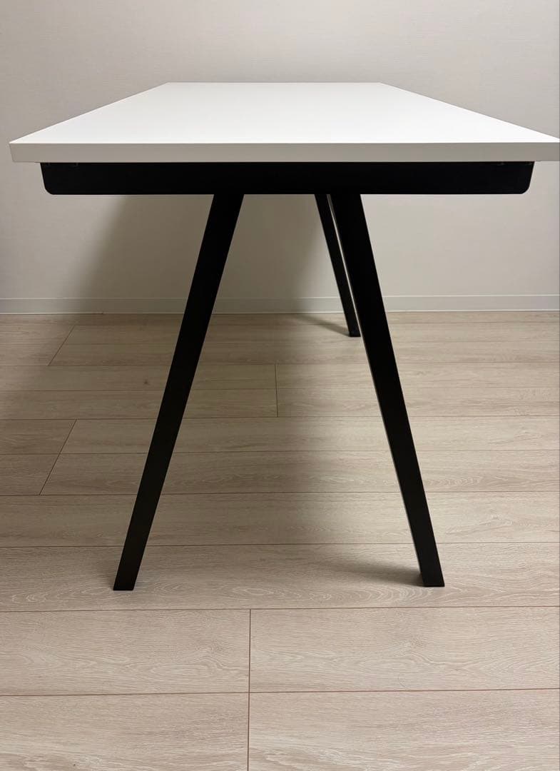 IKEA トロッテン デスク ホワイト/チャコール 120×60cm