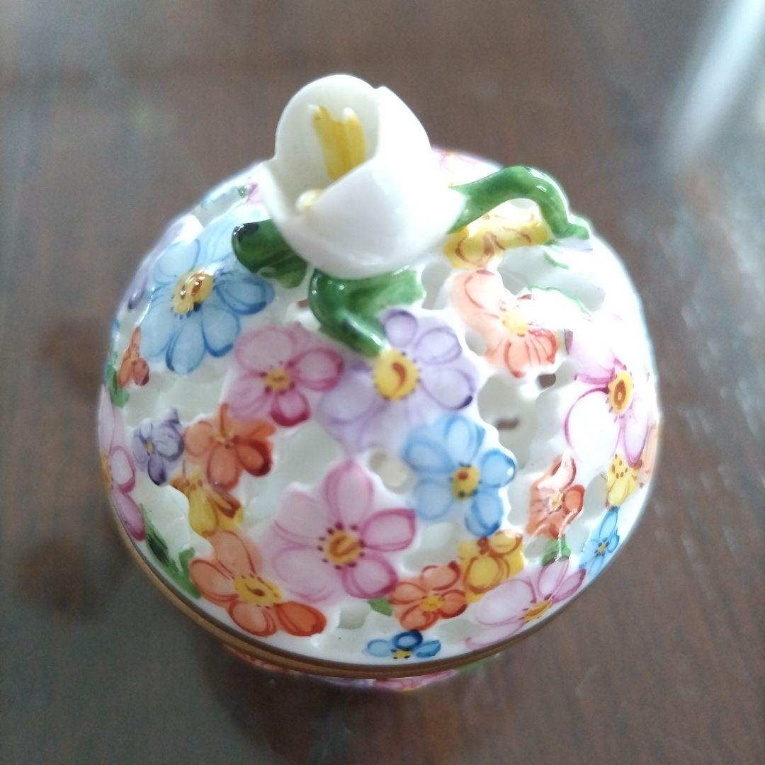 ヘレンド　HEREND　花柄透かし彫り陶器ボックス　ボンボニエール